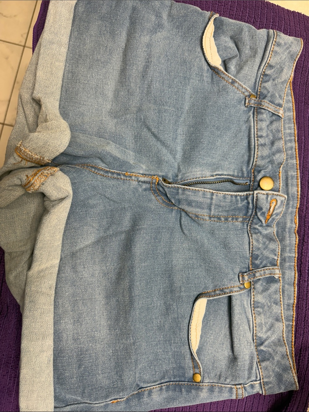 Light Wash Women's Denim Shorts - Blue